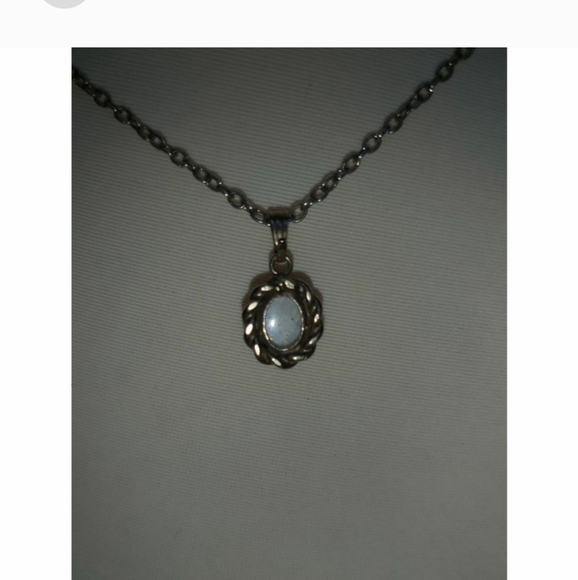 RAINBOW MOON STONE PENDANT & Golden Toned  Pendant - Picture 3 of 4